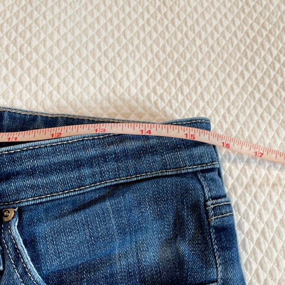 AG Stevie ankle jean 31R. Minor distressing at pocket. - Picture 6 of 8